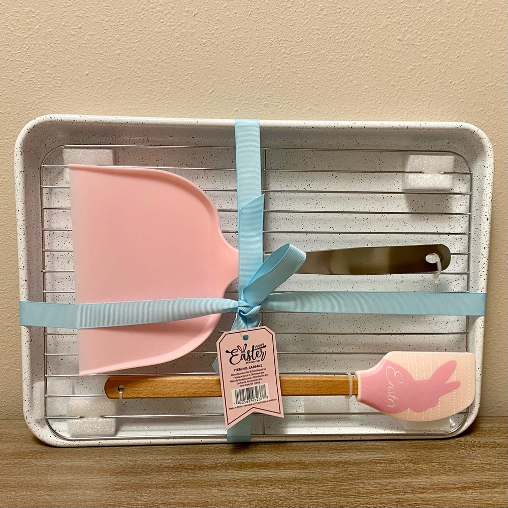 NWT Easter Baking Set by Social Chef